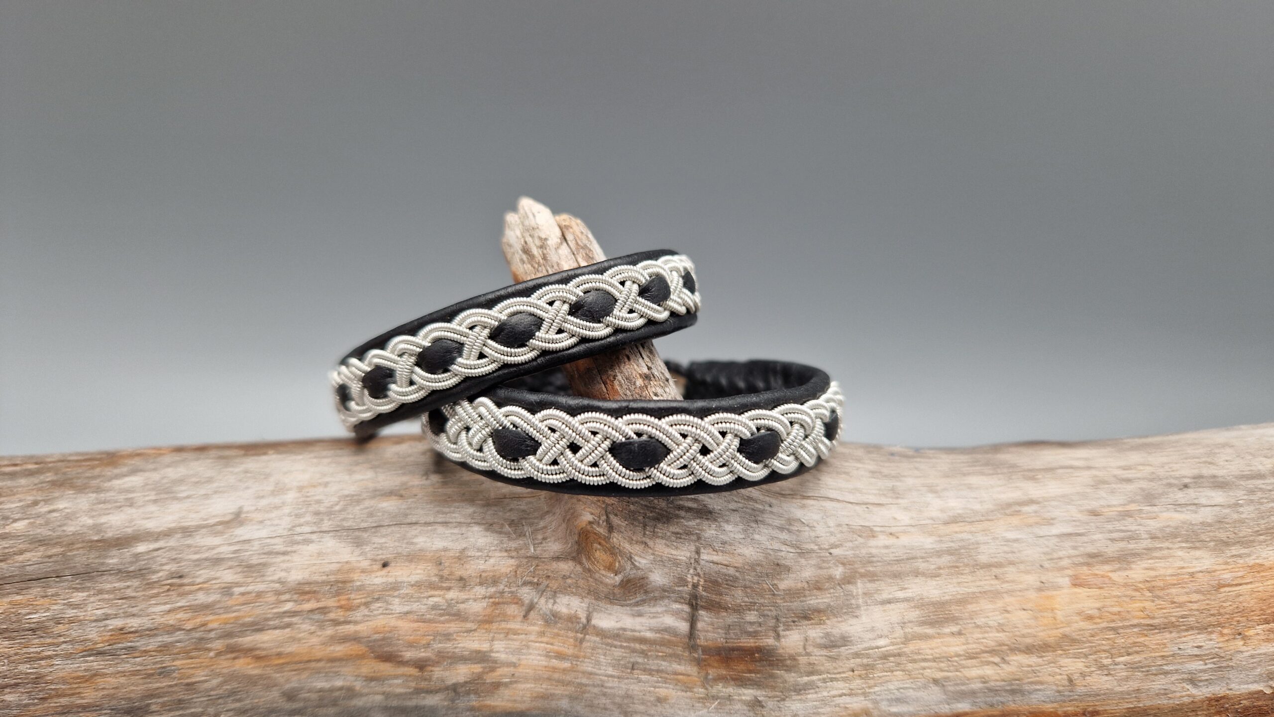 Tennarmband med vanlig tenntråd